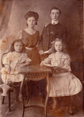 1913 Children of Sarah Aldstein and Isaac Greenbaum